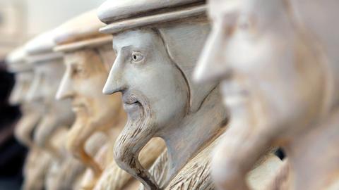 Büsten des Reformators Johannes Calvin im Internationalen Museum der Reformation in Genève in der Schweiz.