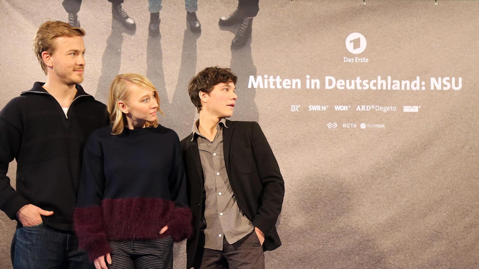 Das Bild zeigt die Hauptdarsteller der ARD-Trilogie zur NSU-Mordserie. Das Bild zeigt die Hauptdarsteller der ARD-Trilogie zur NSU-Mordserie.
