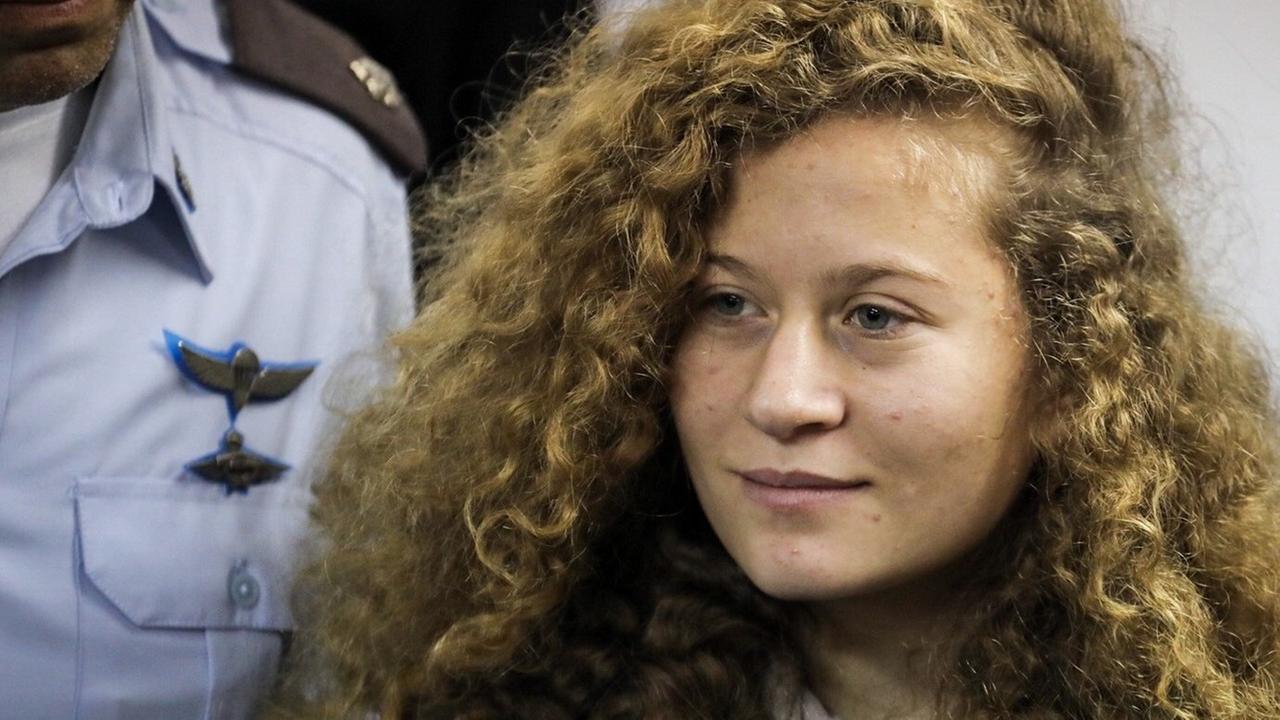 Die 17-jährige Palästinenserin Ahed Tamimi.