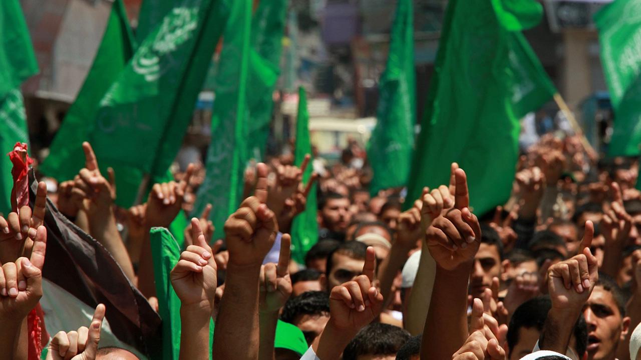 Anhänger der Hamas protestieren im Juli 2014 gegen Israels Luftangriffe auf den Gaza-Streifen.