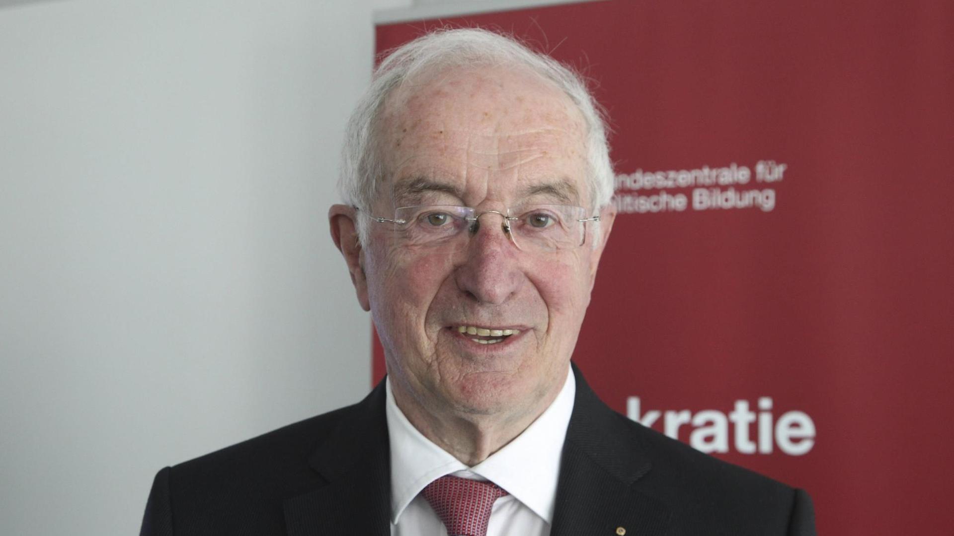 Der Terrorismus-Experte Rolf Tophoven. Der Terrorismus-Experte Rolf Tophoven.