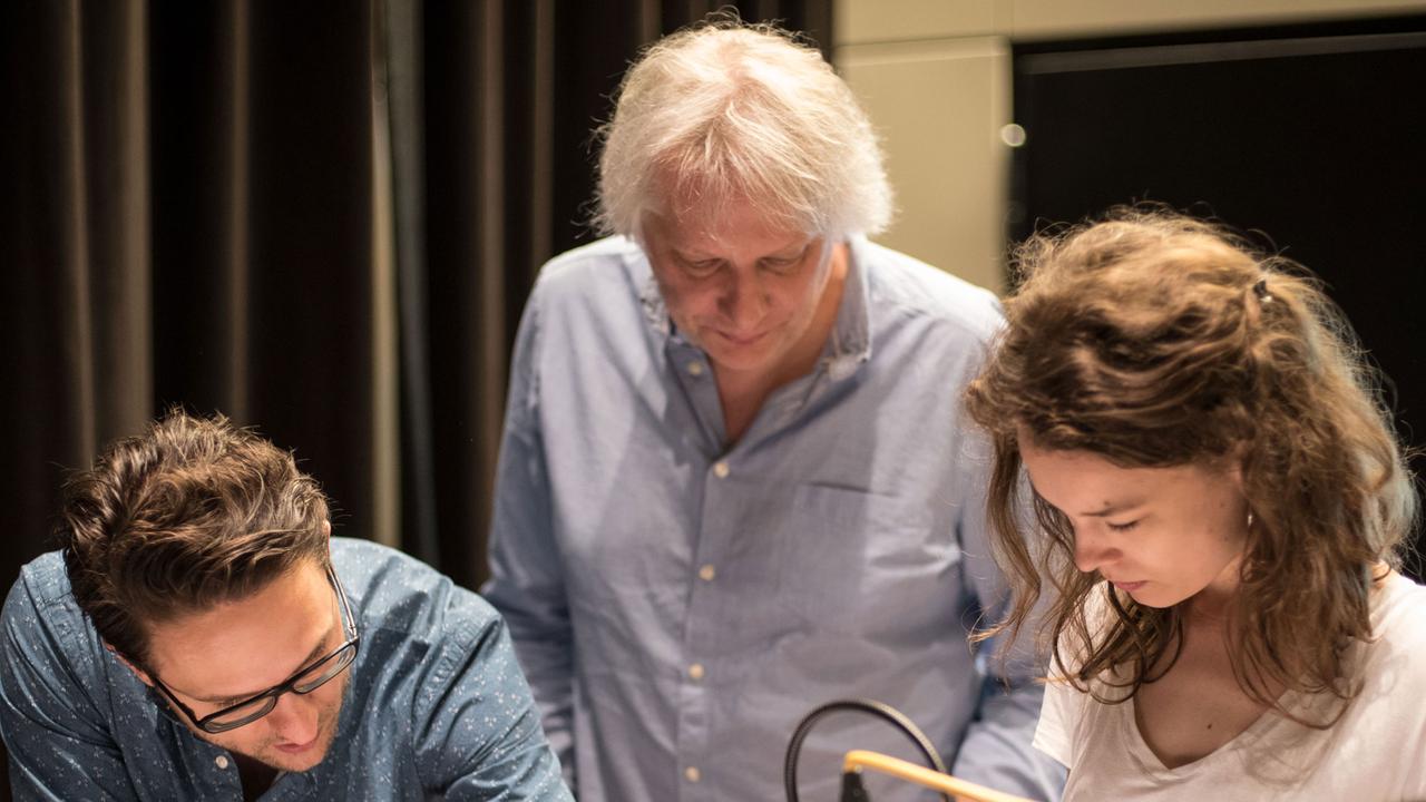 Dimitrij Schaad, Alexander Brennecke (Toningenieur) und Paula Beer (v.lks.) Dimitrij Schaad, Alexander Brennecke (Toningenieur) und Paula Beer (v.lks.)