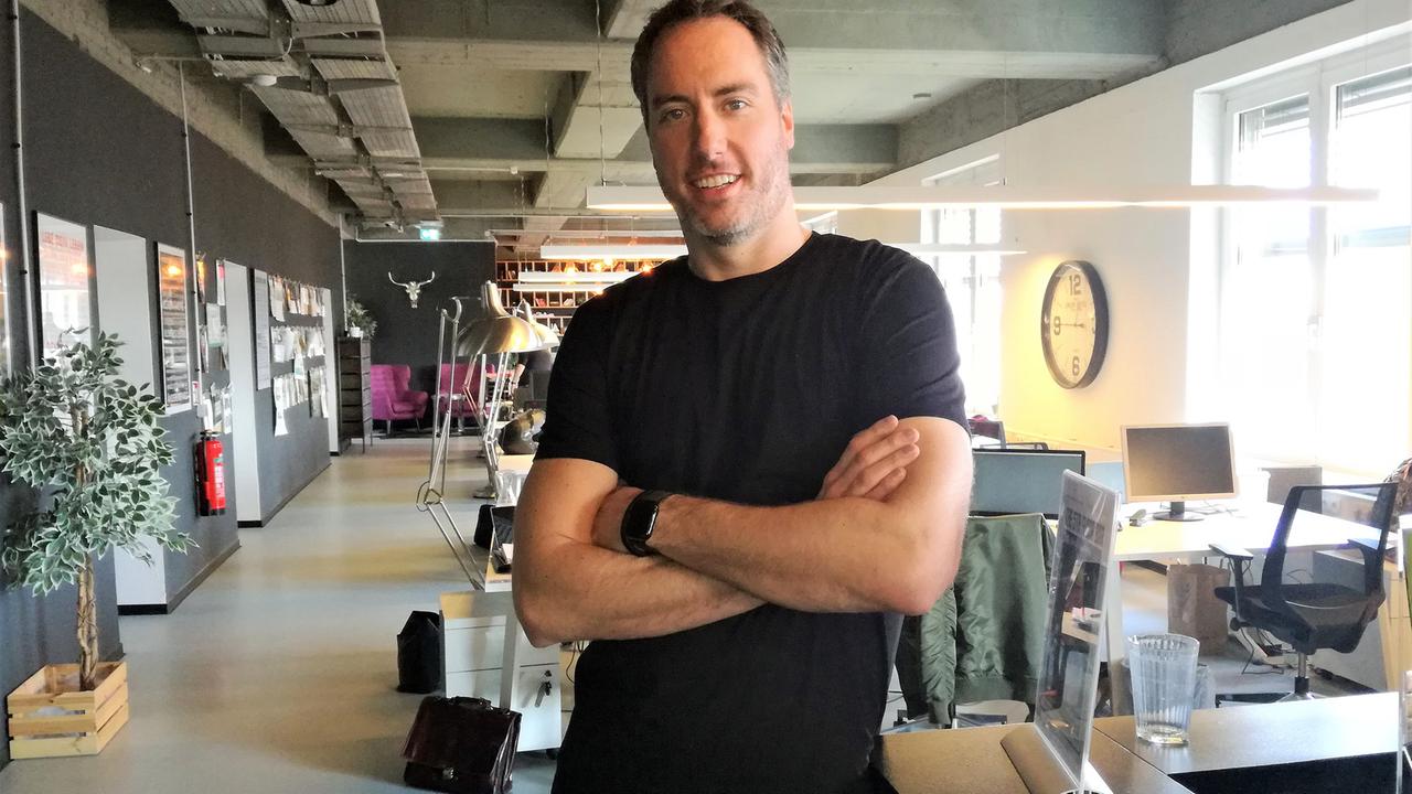 Robert Bukvic möchte in seinen Coworking-Space am Berliner Kudamm auch Steuerberater und Rechtsanwälte locken. Robert Bukvic möchte in seinen Coworking-Space am Berliner Kudamm auch Steuerberater und Rechtsanwälte locken.