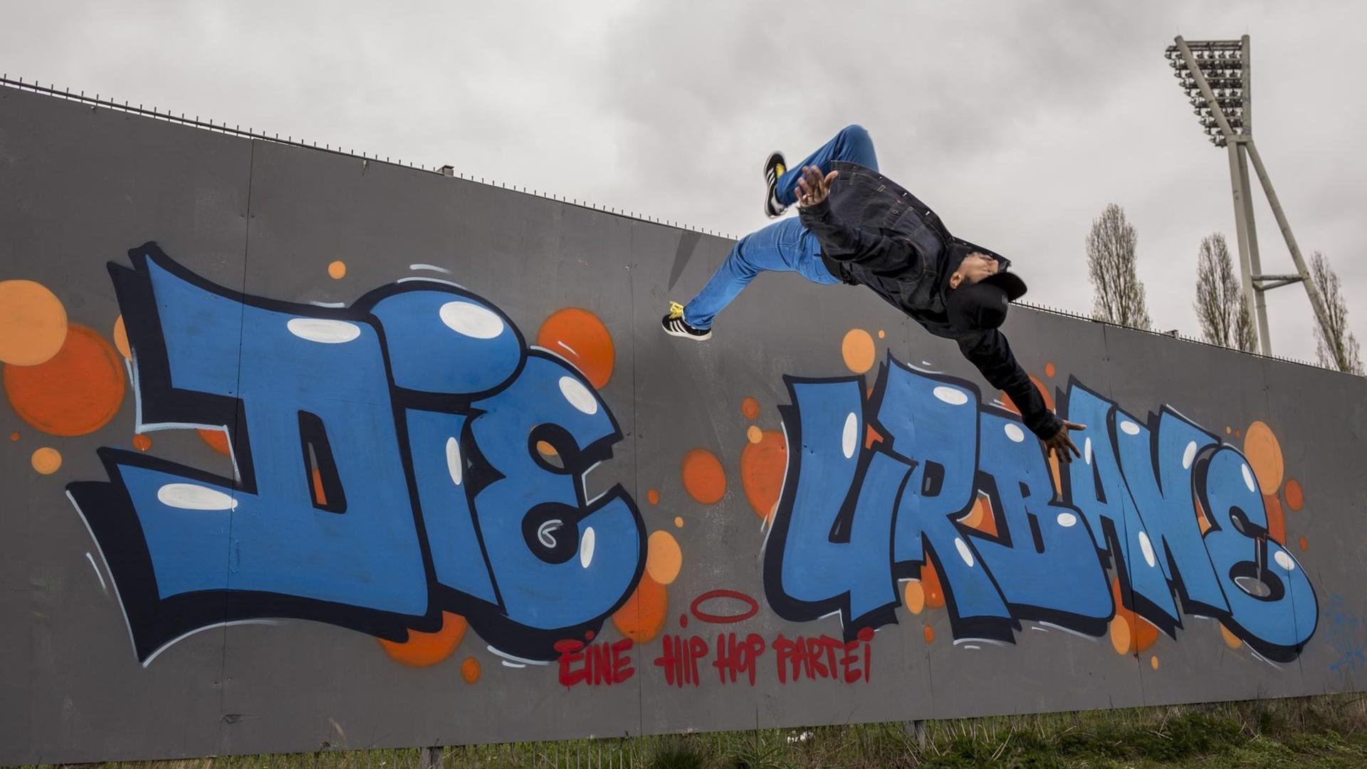 Graffiti-Logo der neuen Hip-Hop Partei "Die Urbane". Graffiti-Logo der neuen Hip-Hop Partei "Die Urbane".