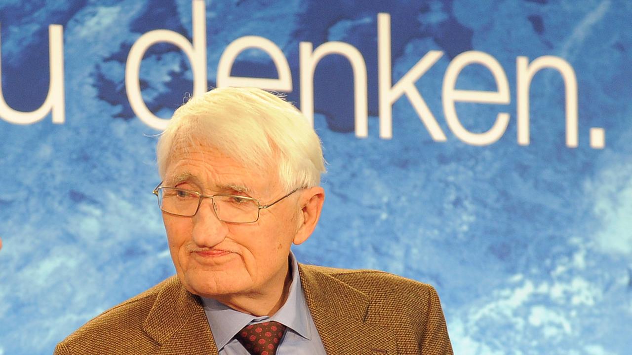 Jürgen Habermas am 2. Februar 2014 bei der SPD-Klausurtagung in Potsdam. Jürgen Habermas am 2. Februar 2014 bei der SPD-Klausurtagung in Potsdam.