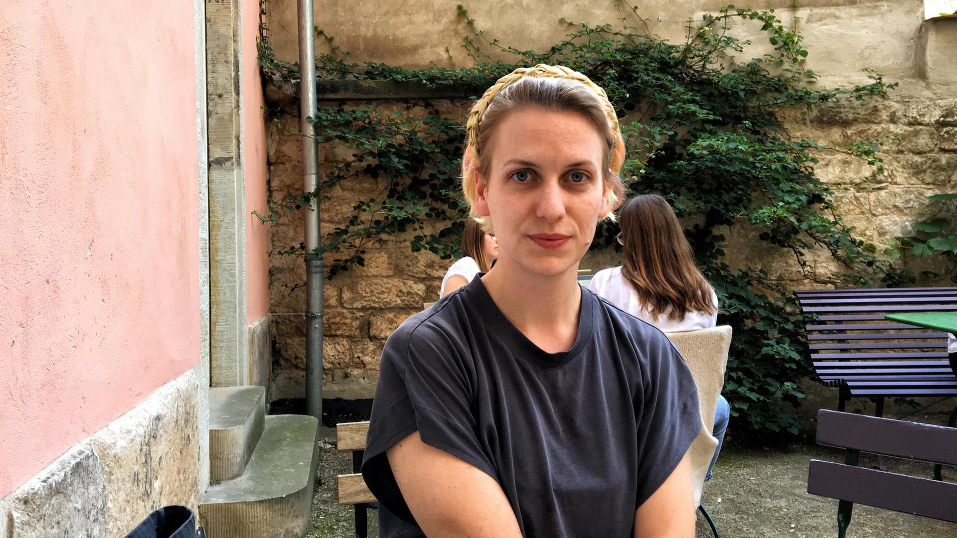 Porträt der Tänzerin Cindy Hammer Porträt der Tänzerin Cindy Hammer