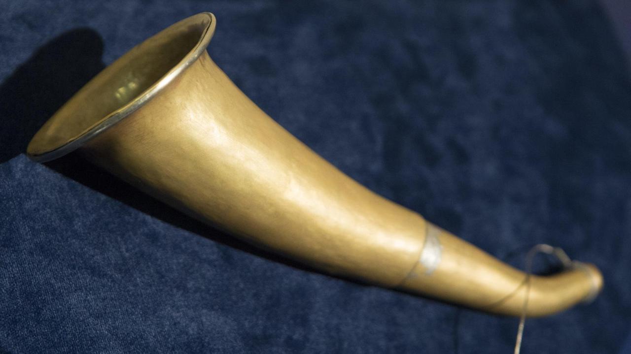 Ein Hörrohr von Beethoven in einer Ausstellung in Bonn Ein Hörrohr von Beethoven in einer Ausstellung in Bonn