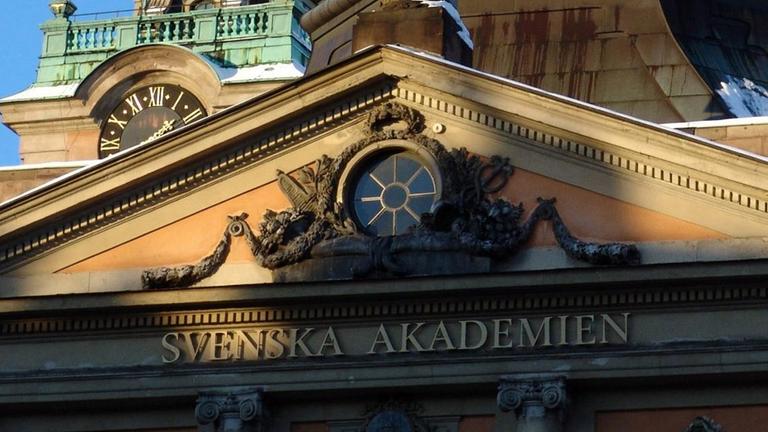 Dachspitze der Schwedischen Akademie in Stockholm: Hier werden jedes Jahr die Nobelpreise bekanntgegeben. Dachspitze der Schwedischen Akademie in Stockholm: Hier werden jedes Jahr die Nobelpreise bekanntgegeben.