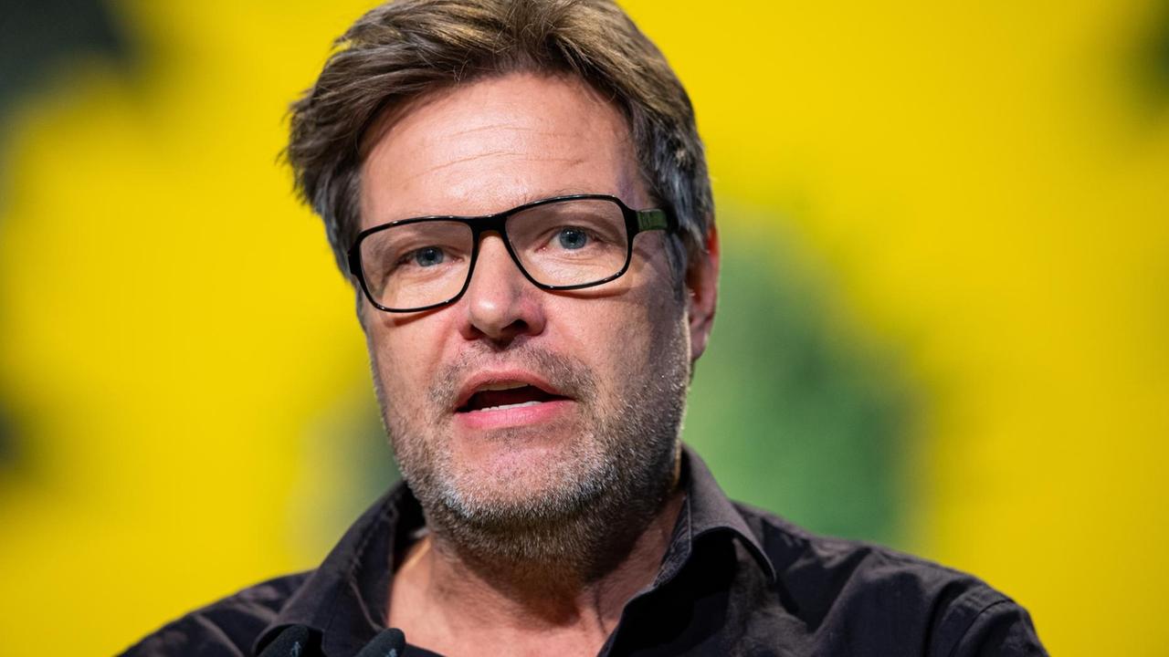 Der Co-Vorsitzende der Grünen, Robert Habeck, auf dem Bundesparteitag in Bielefeld Der Co-Vorsitzende der Grünen, Robert Habeck, auf dem Bundesparteitag in Bielefeld