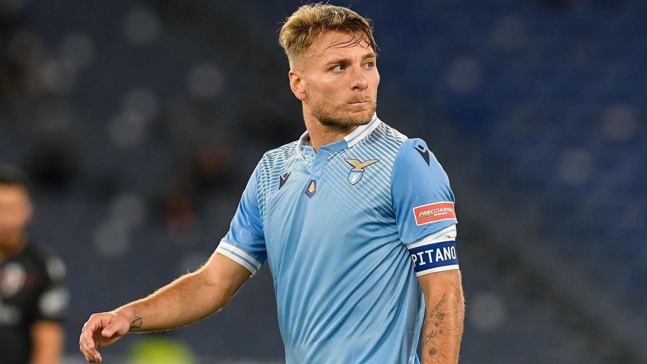 Der Fußball-Spieler von Lazio Rom hatte ein positives Corona-Test-Ergebnis. Der Fußball-Spieler von Lazio Rom hatte ein positives Corona-Test-Ergebnis.
