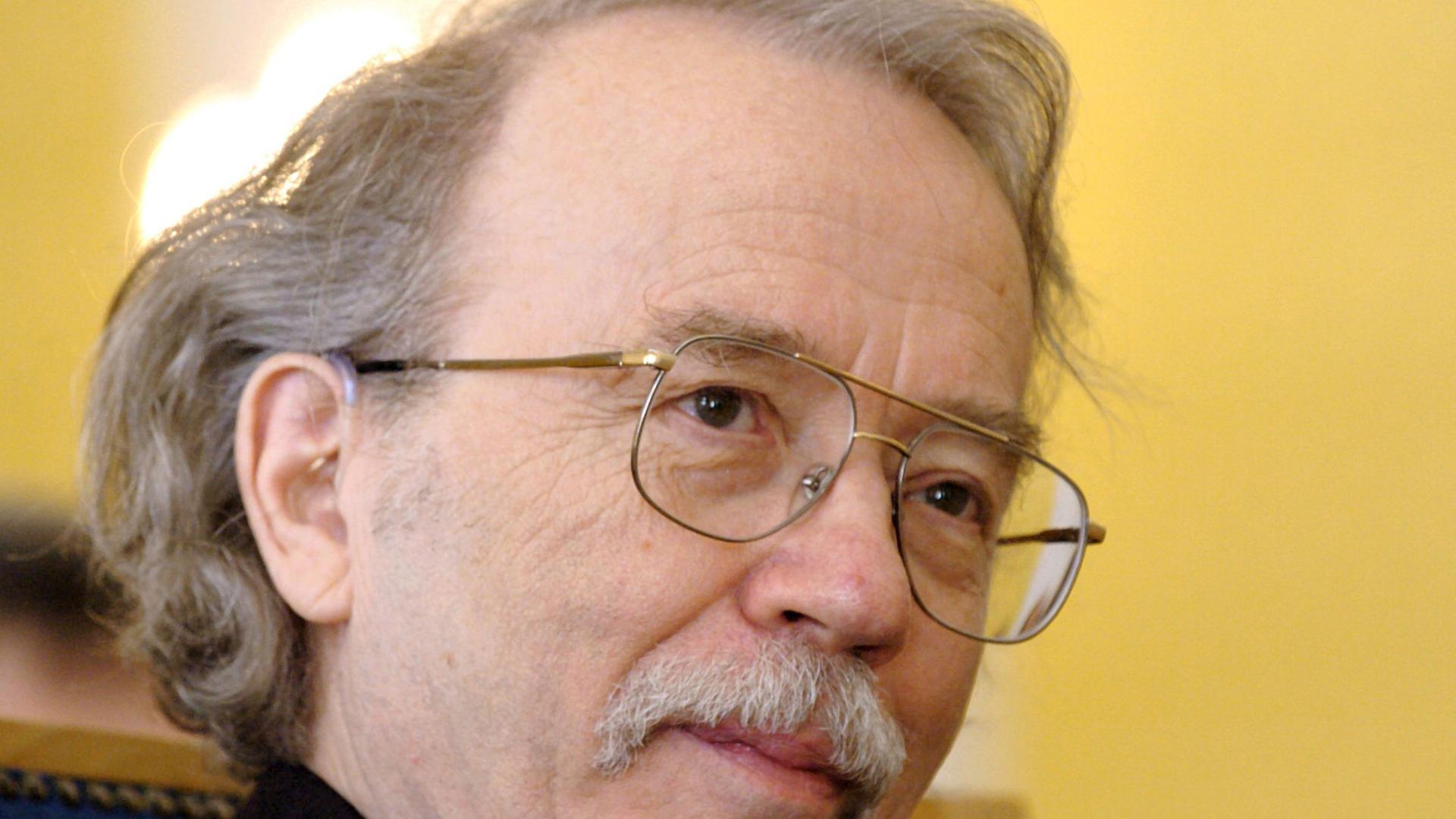 Der Schriftsteller Walter Kempowski im Jahr 2004 Der Schriftsteller Walter Kempowski im Jahr 2004