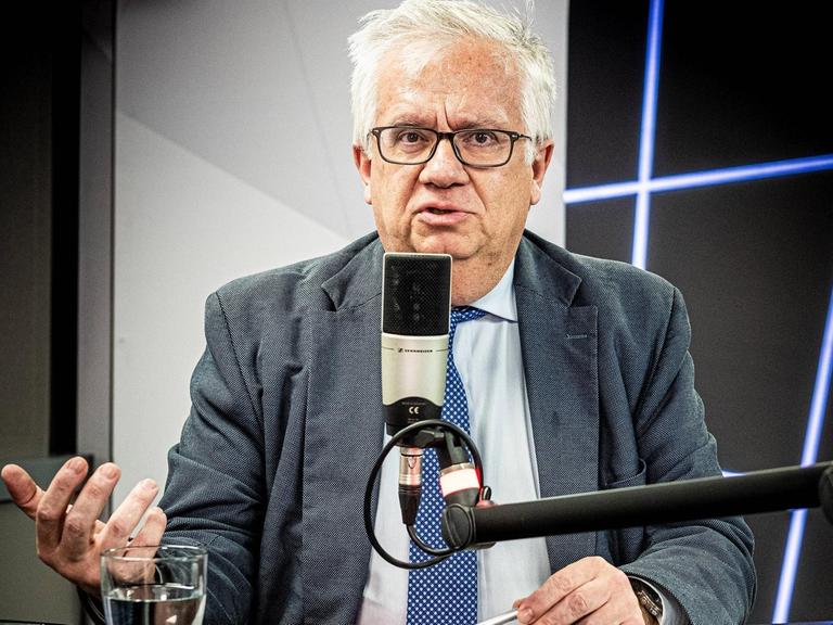 Eduardo Cabrita, Innenminister Portugals gibt ein Interview in Lissabon am 16.01.2020