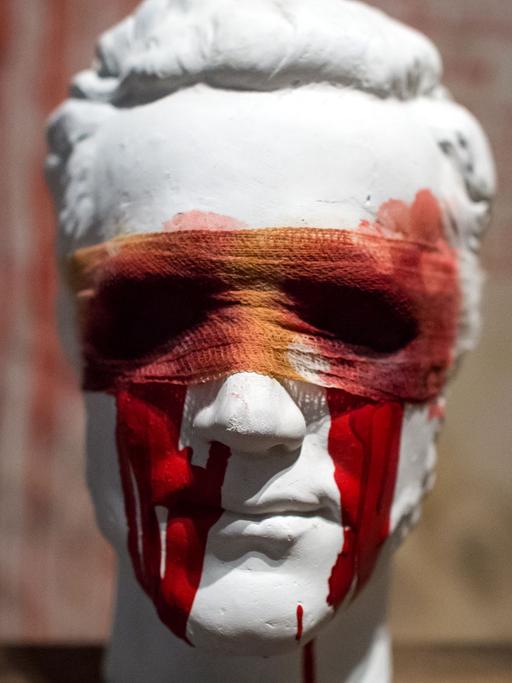 Die Arbeit "Oedipus" des österreichischen Malers und Aktionskünstlers Hermann Nitsch