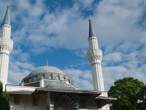 Die türkische Sehitlik-Moschee am Columbiadamm in Berlin.