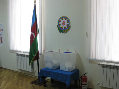 Wahlurne in Baku, Aserbaidschan Wahlurne in Baku, Aserbaidschan