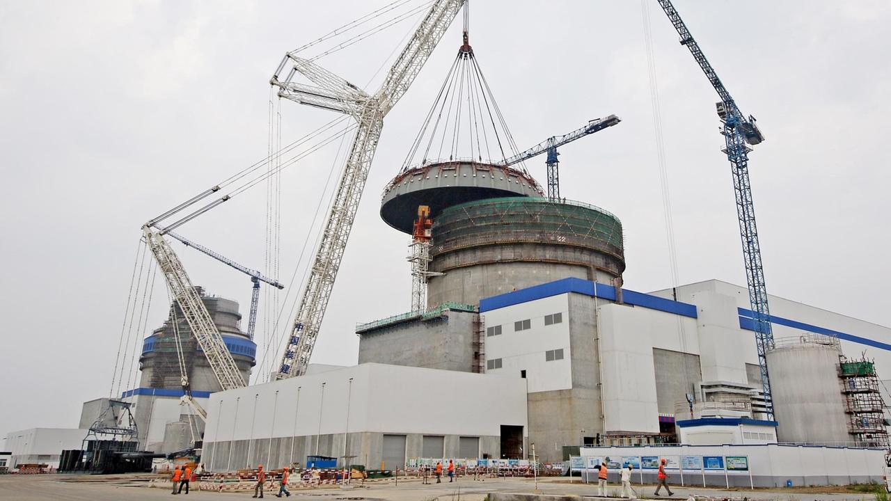 Baustelle des Atomkraftwerks im chinesischen Haiyang 2015