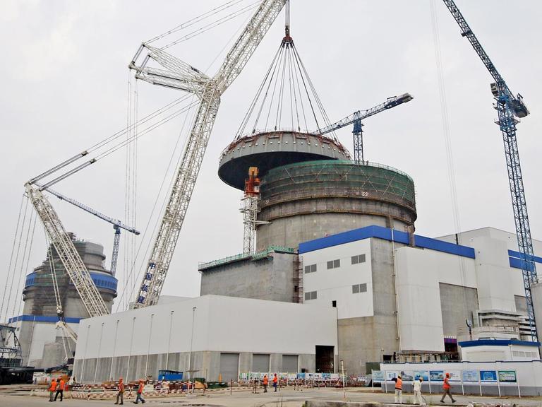 Baustelle des Atomkraftwerks im chinesischen Haiyang wurde 2015.