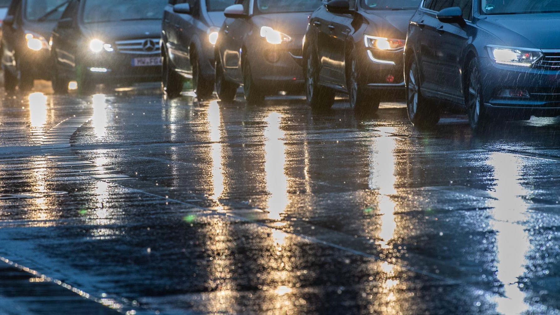 Autogipfel In Berlin - Die Verkehrswende Hat Noch Nicht Mal Begonnen ...