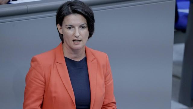 Dr. Irene Mihalic, innenpolitische Sprecherin der Grünen, spricht im Bundestag