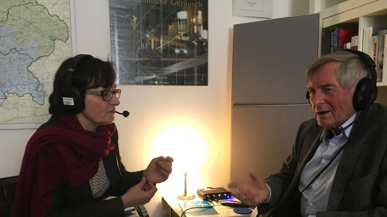 Alois Glück (CSU) im Gespräch mit Birgit Wentzien Alois Glück (CSU) im Gespräch mit Birgit Wentzien