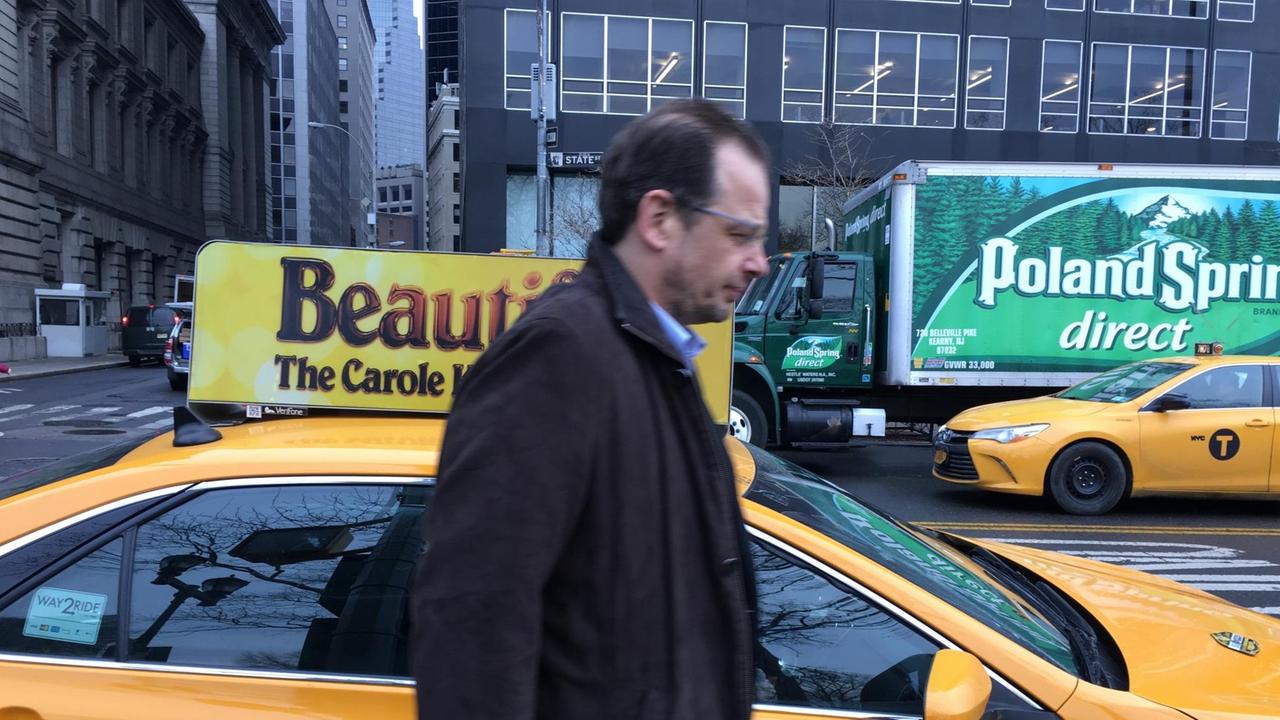 ARD-Dopingreporter Hajo Seppelt auf dem Weg zum Interview mit Grigori Rodschenkow. ARD-Dopingreporter Hajo Seppelt auf dem Weg zum Interview mit Grigori Rodschenkow.
