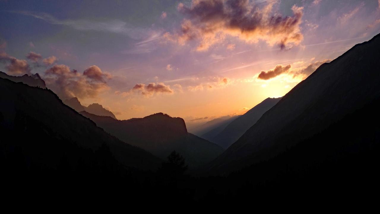 Berge im Sonnenuntergang Berge im Sonnenuntergang