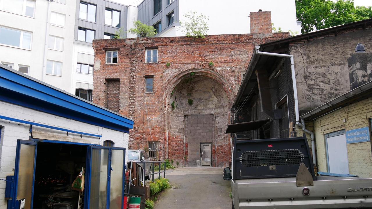 Früher Synagoge, heute Werkstatt - Tempelreste in der Hamburger Poolstraße