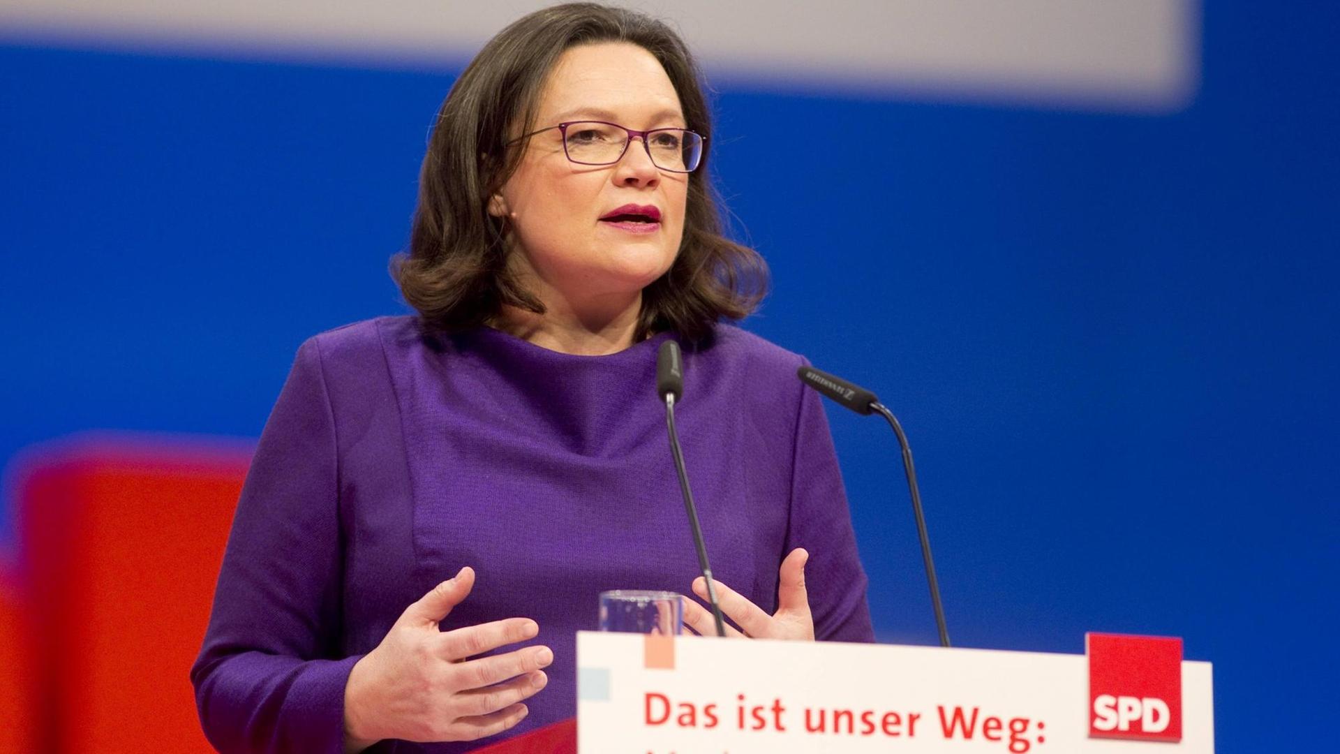 Andrea Nahles beim Bundesparteitag der SPD im Dezember 2017 Andrea Nahles beim Bundesparteitag der SPD im Dezember 2017