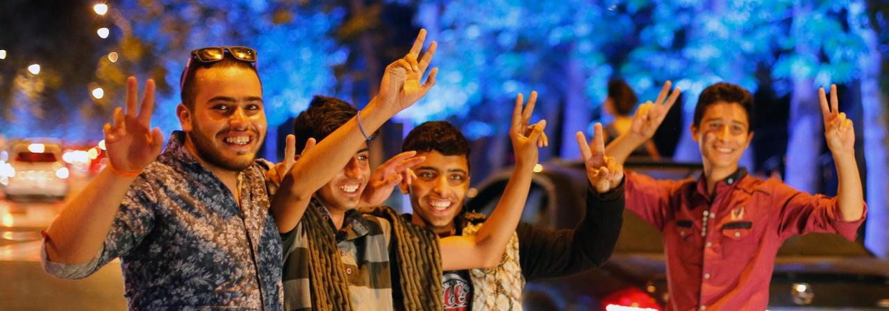 Freude in Teheran: Vor allem junge Leute feiern das Abkommen Freude in Teheran: Vor allem junge Leute feiern das Abkommen