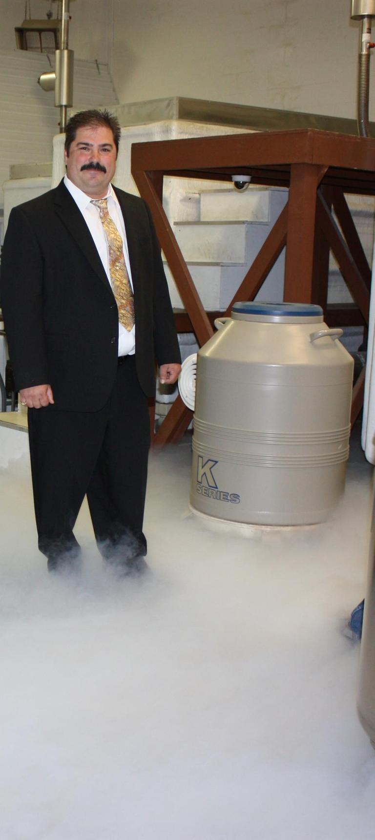 2640347449_Dennis Kowalski - copyright Douglas Golner (Cryonics Institute).jpg 2640347449_Dennis Kowalski - copyright Douglas Golner (Cryonics Institute).jpg