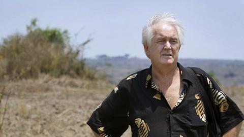Der schwedische Autor Henning Mankell 2007 in Mosambik