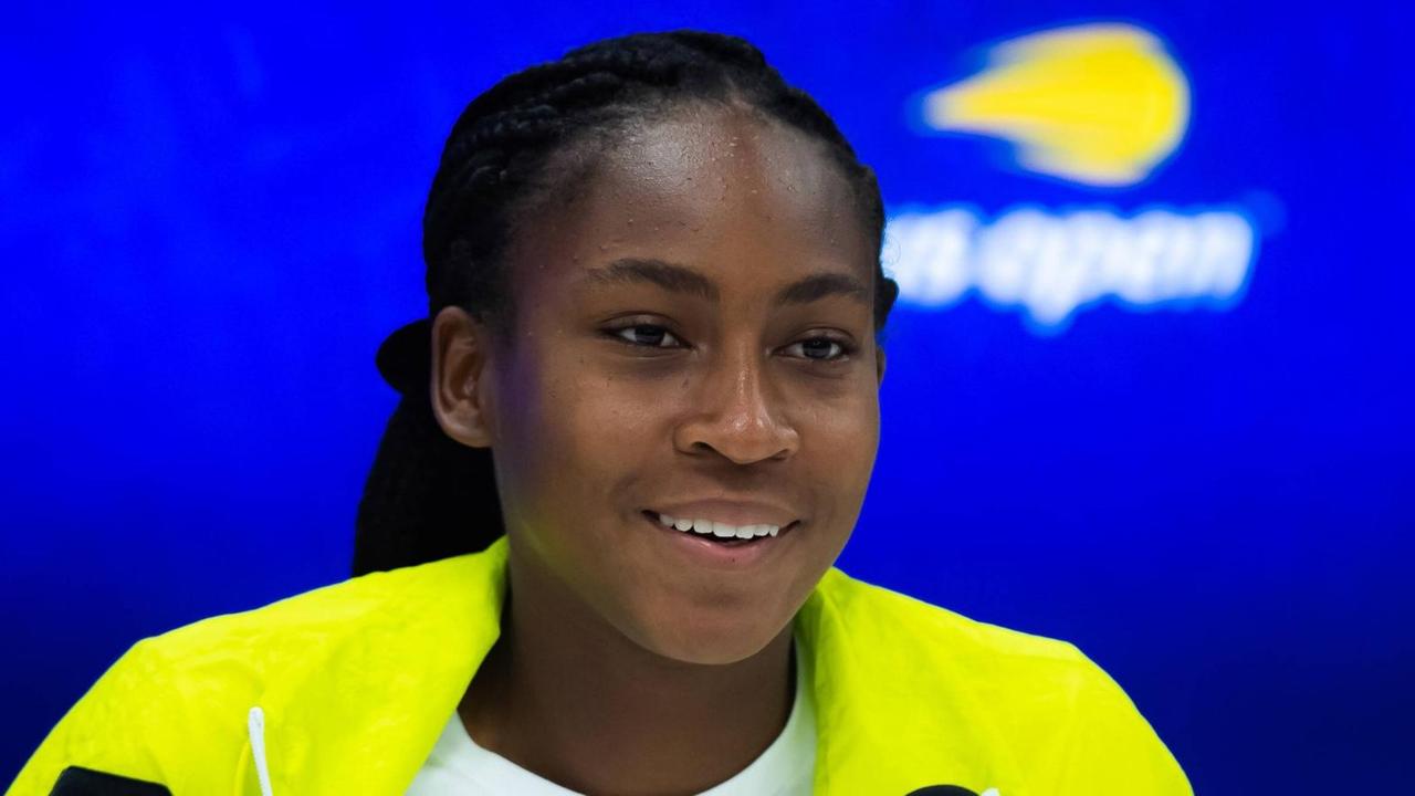 Coco Gauff bei einer Pressekonferenz bei den US Open Coco Gauff bei einer Pressekonferenz bei den US Open