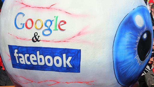 Karnevalsumzug in Düsseldorf Karnevalsumzug in Düsseldorf