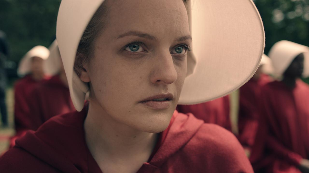 Elisabeth Moss als Desfred in "The Handmaid's Tale". Elisabeth Moss als Desfred in "The Handmaid's Tale".