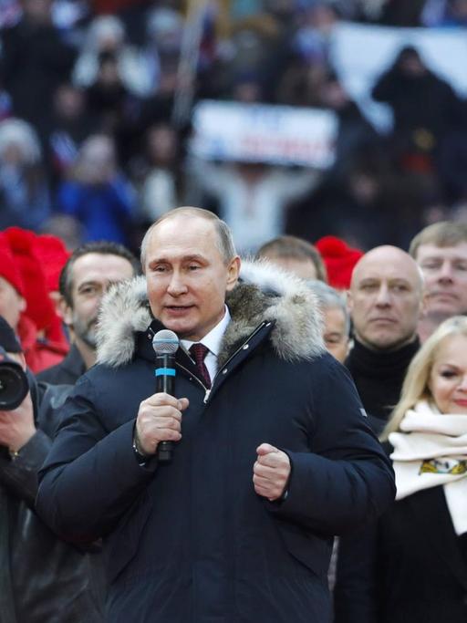 Moskau - März 2018: Der russische Präsident Wladimir Putin im Luzhniki Stadion