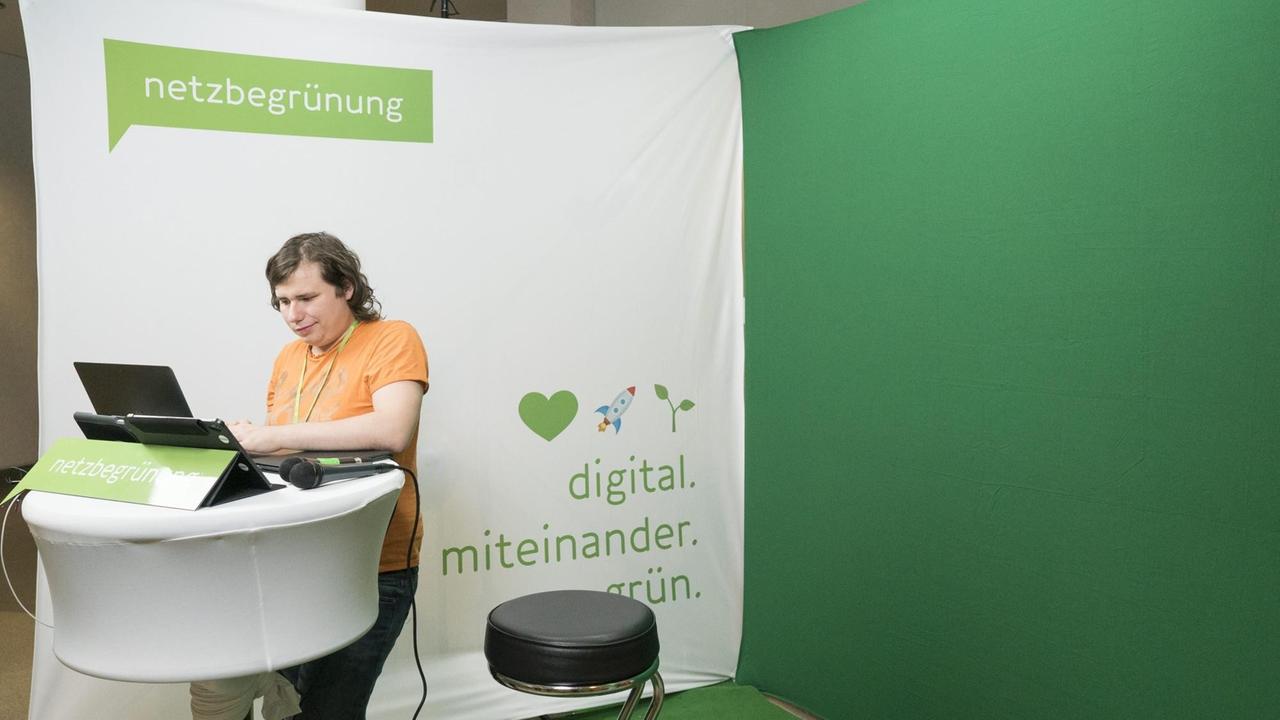 Stand des Vereins Netzbegrünung auf der Bundesdelegiertenkonferenz Bündnis 90/Die Grünen in der Stadthalle Bielefeld.