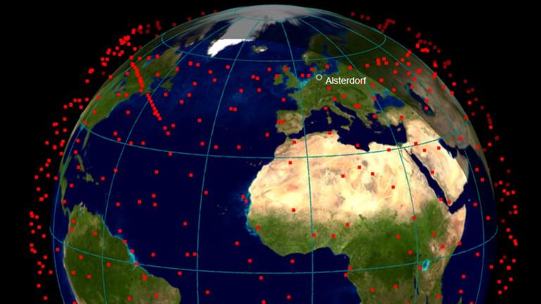 Es werden immer mehr: Die Starlink-Satelliten in der Erdumlaufbahn (Stand Mitte Januar 2021) Es werden immer mehr: Die Starlink-Satelliten in der Erdumlaufbahn (Stand Mitte Januar 2021)