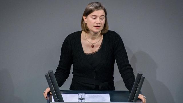 Anke Domscheit-Berg spricht im deutschen Bundestag