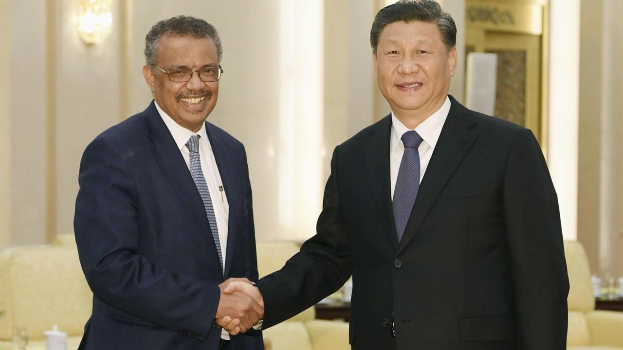 WHO-Generaldirektor Tedros Adhanom Ghebreyesus mit dem chinesischen Präsidenten Xi Jinping in Peking/China WHO-Generaldirektor Tedros Adhanom Ghebreyesus mit dem chinesischen Präsidenten Xi Jinping in Peking/China