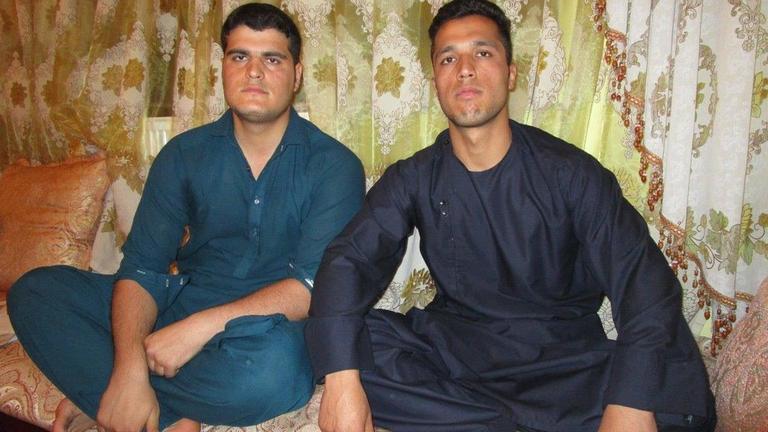 Abdullah und sein Bruder Hamidullah sehen keine Perspektive mehr in ihrem Land. Abdullah und sein Bruder Hamidullah sehen keine Perspektive mehr in ihrem Land.