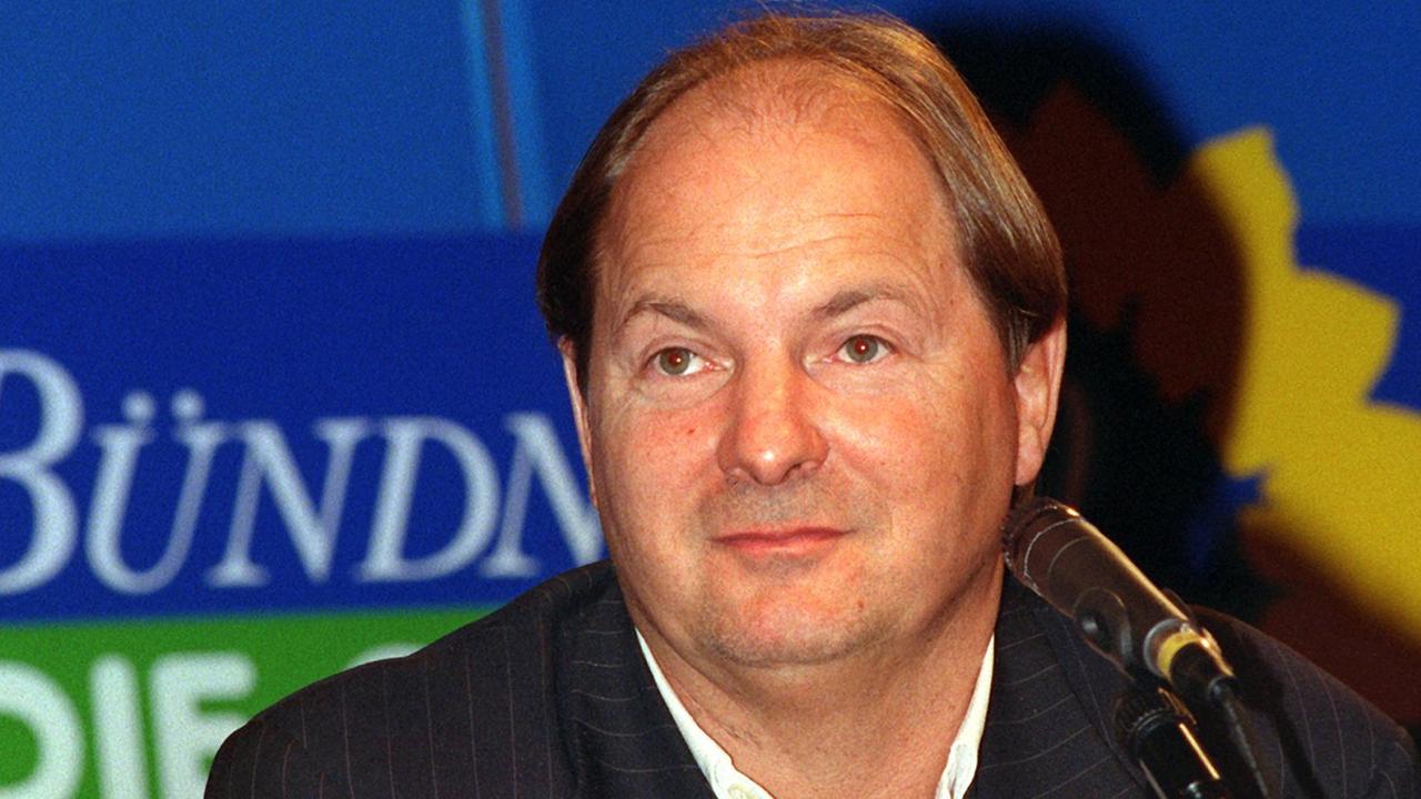 Hubert Kleinert, Grüner und Politiologe an der Hessischen Hochschule für Polizei und Verwaltung in Gießen Hubert Kleinert, Grüner und Politiologe an der Hessischen Hochschule für Polizei und Verwaltung in Gießen