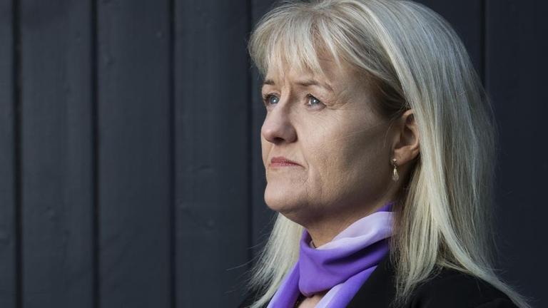 Karen Leach spricht über den sexuellen Missbrauch, den sie erlebt hat.
