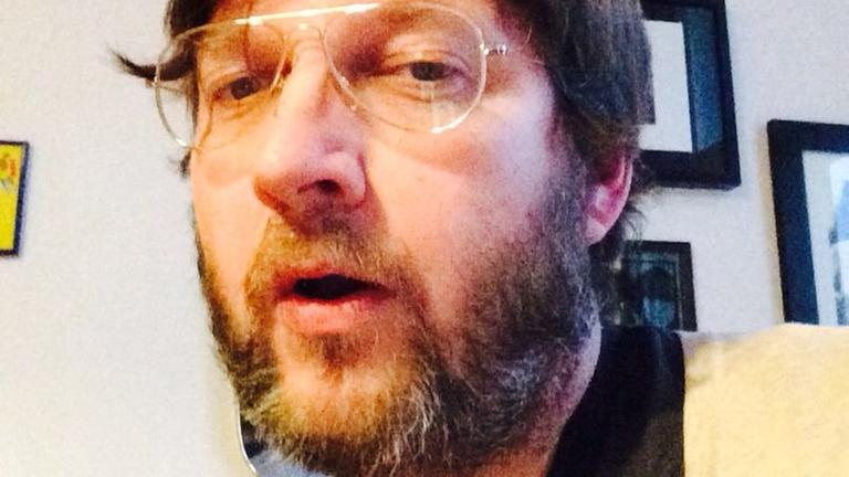 Journalist Matthias Finger versucht die Fish-Gape-Pose Journalist Matthias Finger versucht die Fish-Gape-Pose