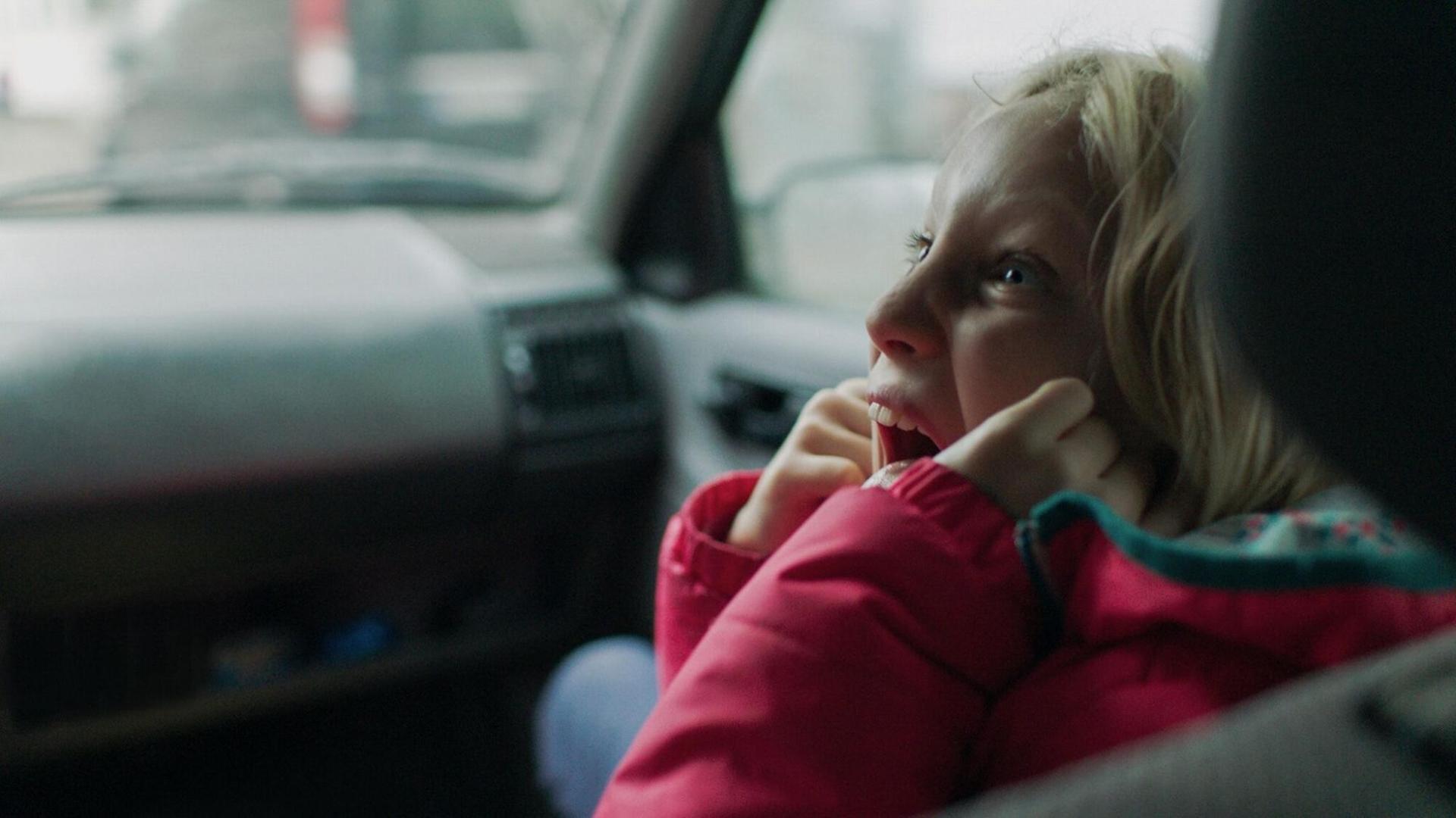 Szene aus dem Film "Systemsprenger": das schwierige Mädchen Benni, gespielt von Helena Zengel Szene aus dem Film "Systemsprenger": das schwierige Mädchen Benni, gespielt von Helena Zengel