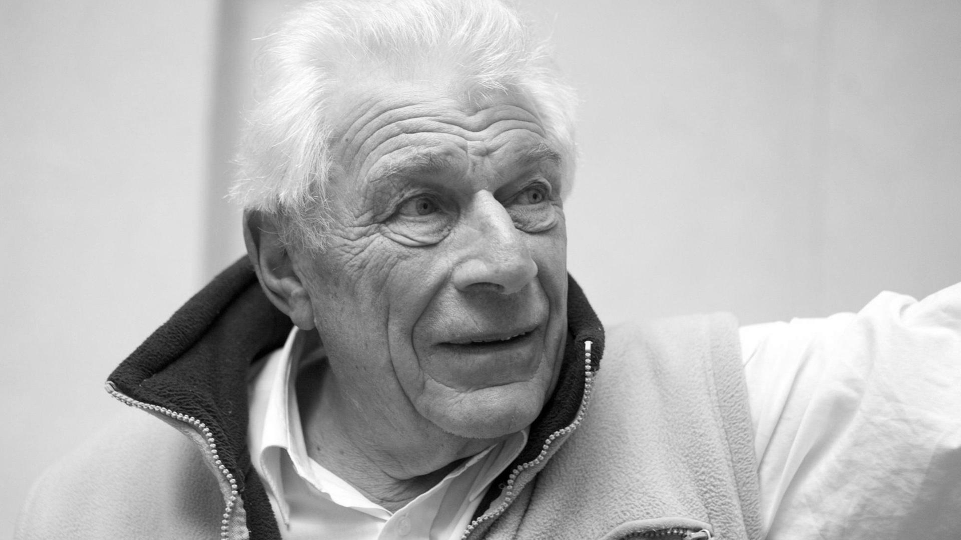 Der Kunstkritiker, Künstler und Autor John Berger am 6.9.2007. Er starb am 2.1.2017. Der Kunstkritiker, Künstler und Autor John Berger am 6.9.2007. Er starb am 2.1.2017.