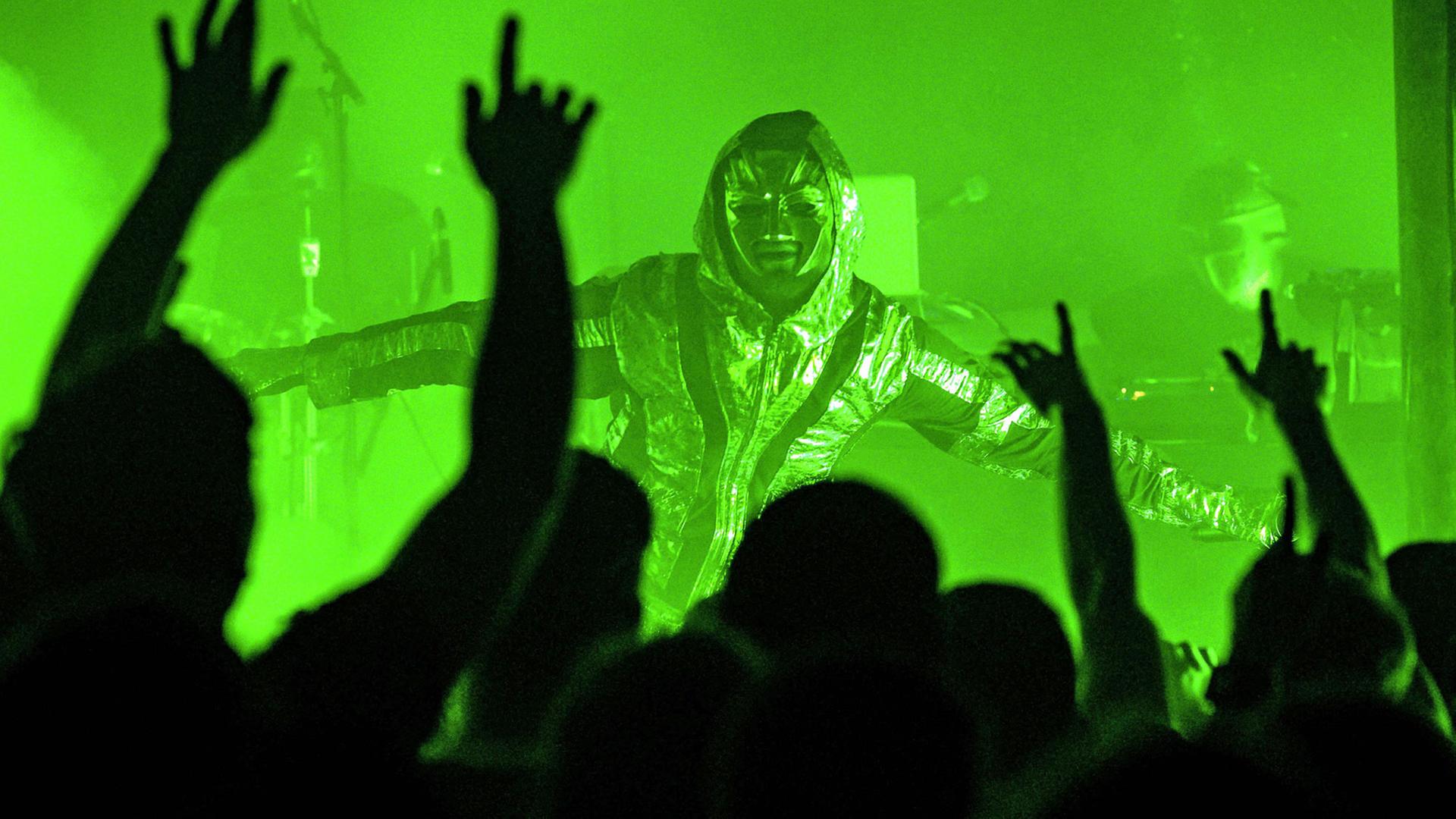 Marteria live bei einem Konzert seiner Allein auf weiter Tour 2017 am 13.05.2017 im Club Puschkin in Dresden Marteria live bei einem Konzert seiner Allein auf weiter Tour 2017 am 13.05.2017 im Club Puschkin in Dresden