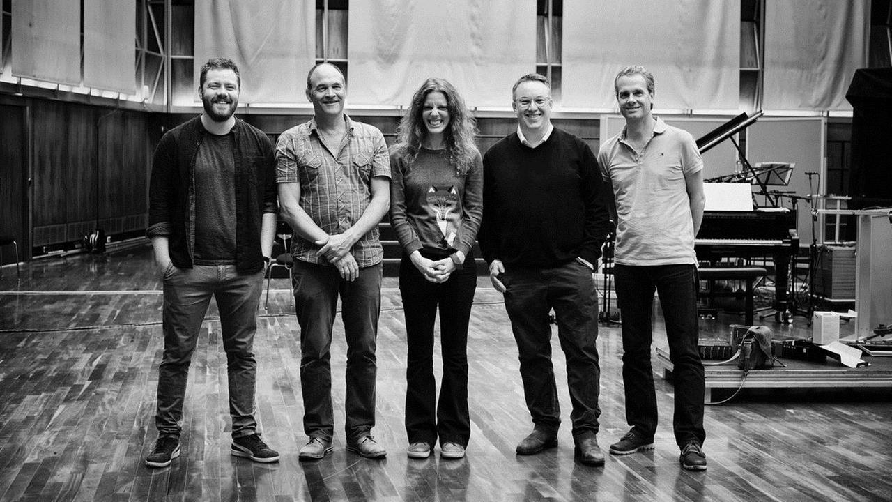Matthew Halpin (sax), Dietmar Fuhr (b), Kristin Berardi (voc), Florian Ross (p, comp), Hans Dekker (dr) im Deutschlandfunk Kammermusiksaal Matthew Halpin (sax), Dietmar Fuhr (b), Kristin Berardi (voc), Florian Ross (p, comp), Hans Dekker (dr) im Deutschlandfunk Kammermusiksaal