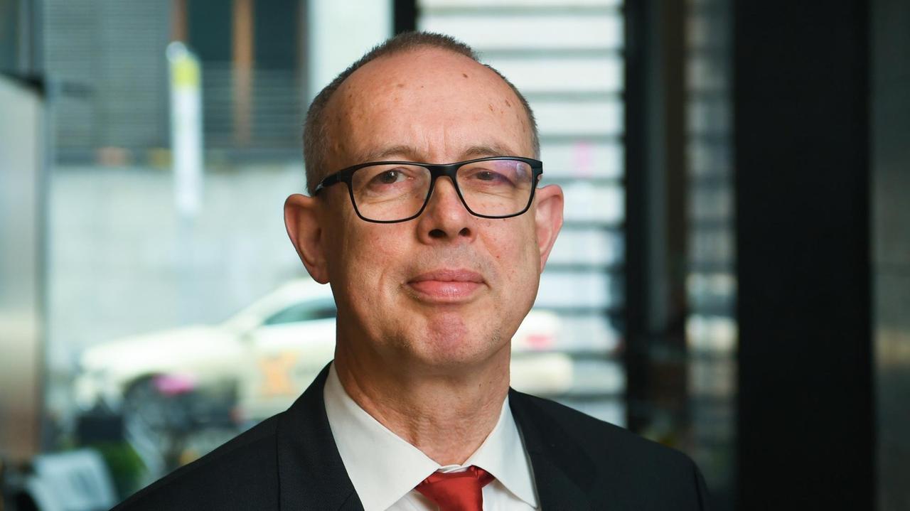 Porträt von Lutz Tillmanns, Geschäftsführer des Deutschen Presserates, aufgenommen am 07.03.2018 in Berlin
Porträt von Lutz Tillmanns, Geschäftsführer des Deutschen Presserates, aufgenommen am 07.03.2018 in Berlin