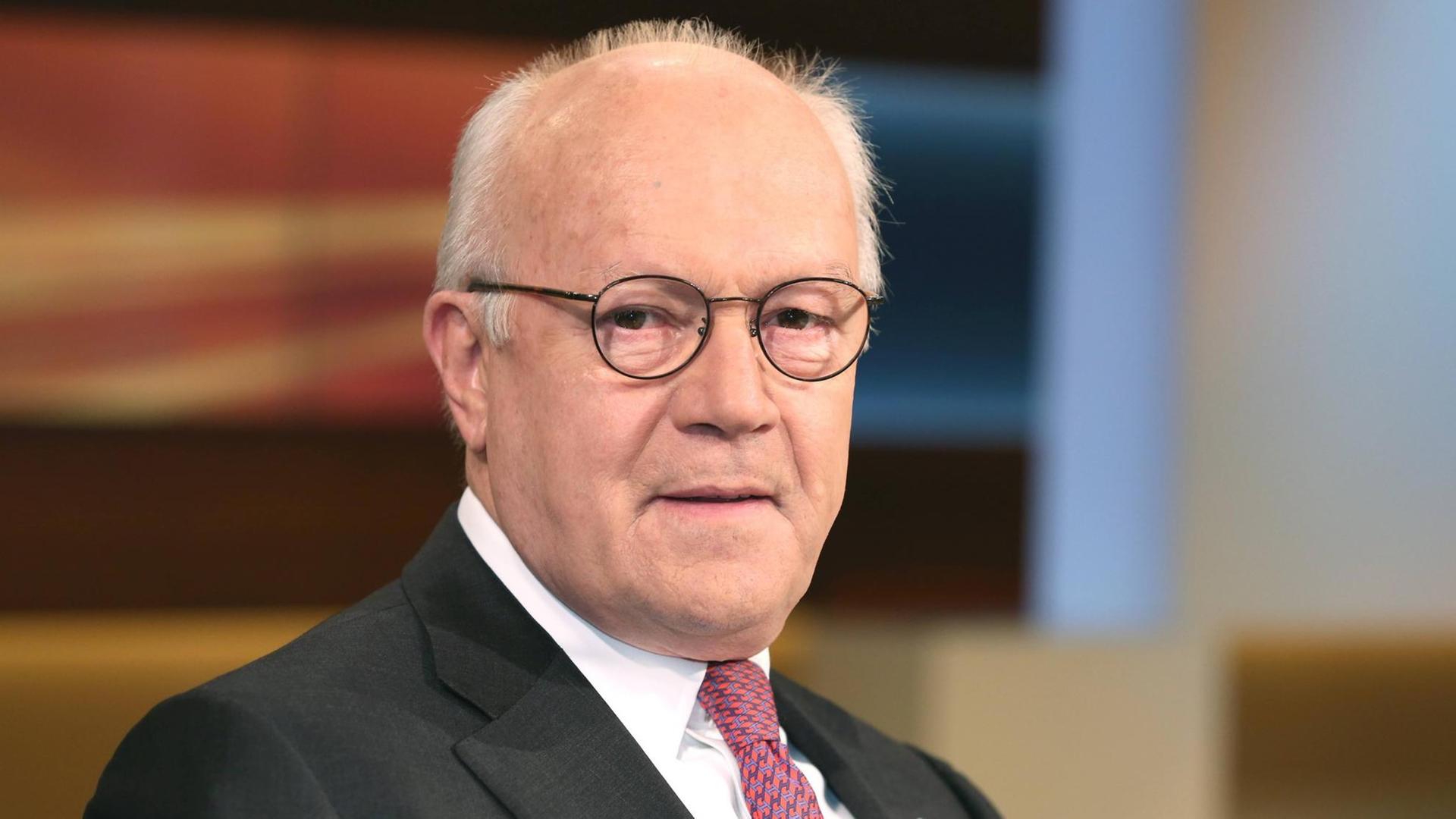 Hans-Peter Uhl, innenpolitischer Sprecher der CDU/CSU-Bundestagsfraktion Hans-Peter Uhl, innenpolitischer Sprecher der CDU/CSU-Bundestagsfraktion