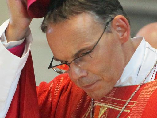 Der beurlaubte Limburger Bischof Franz-Peter Tebartz-van-Elst